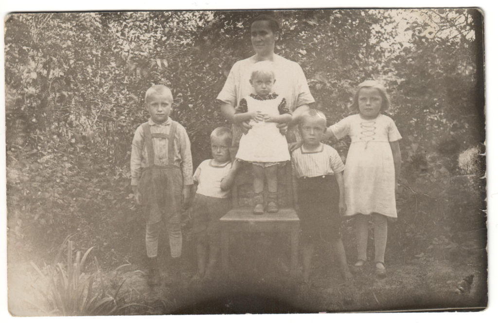 Wilhelmine Danielzik und ihre Kinder